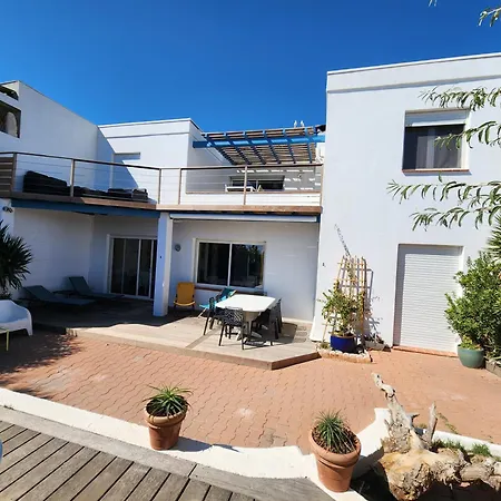 Vakantiehuis Porte Bleue De La *